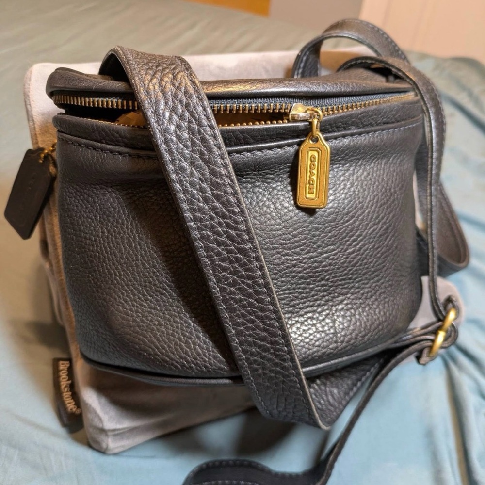 Stunning EUC vintage Coach black pebbled leather Sonoma Fishing Creel crossbody